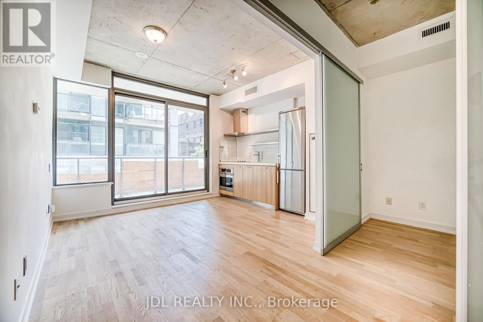 338 - 461 ADELAIDE STREET WEST Image 13