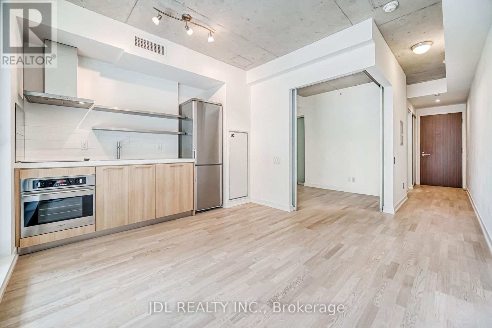 338 - 461 ADELAIDE STREET WEST Image 14