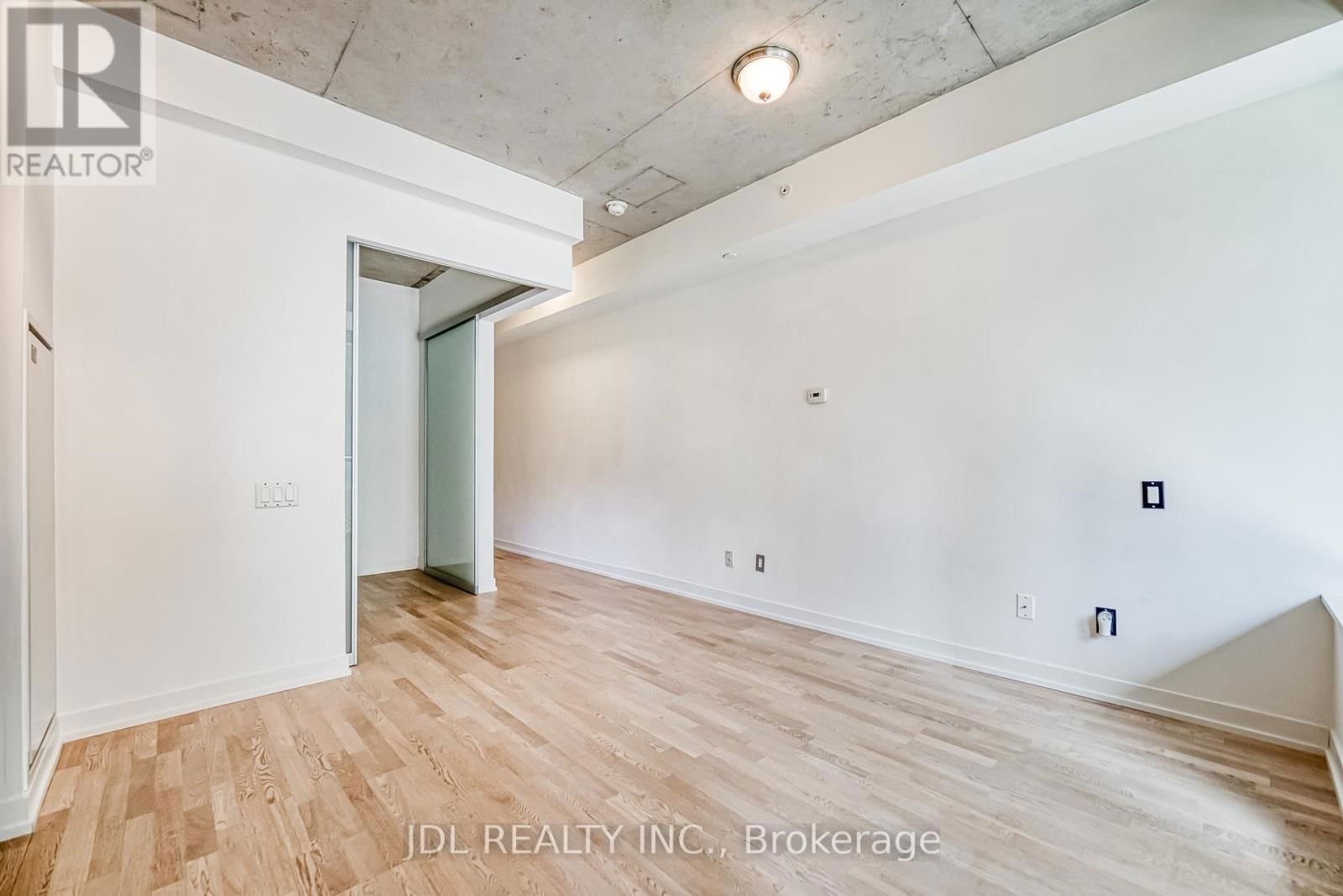338 - 461 ADELAIDE STREET WEST Image 21