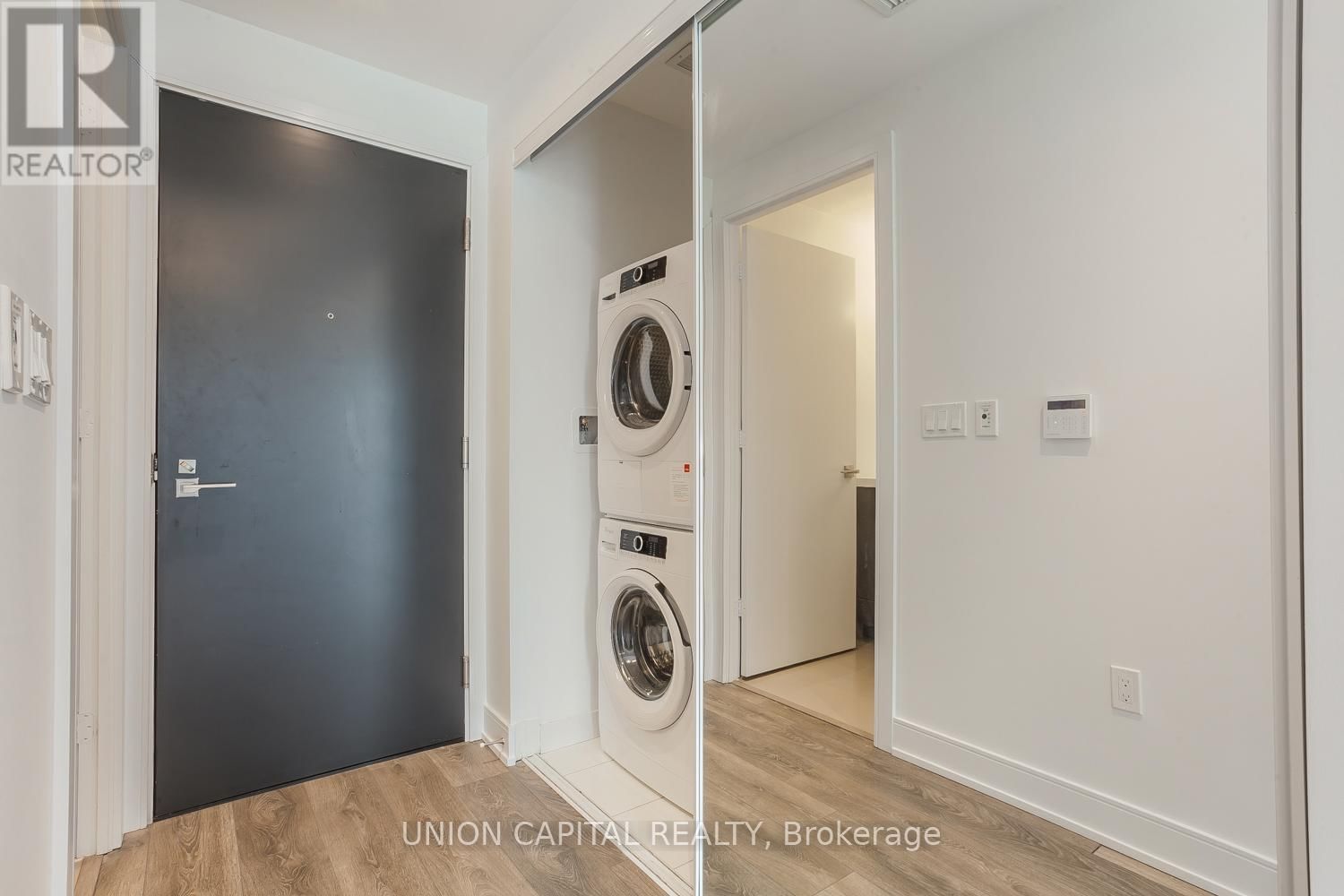 3003 - 89 MCGILL STREET Image 4