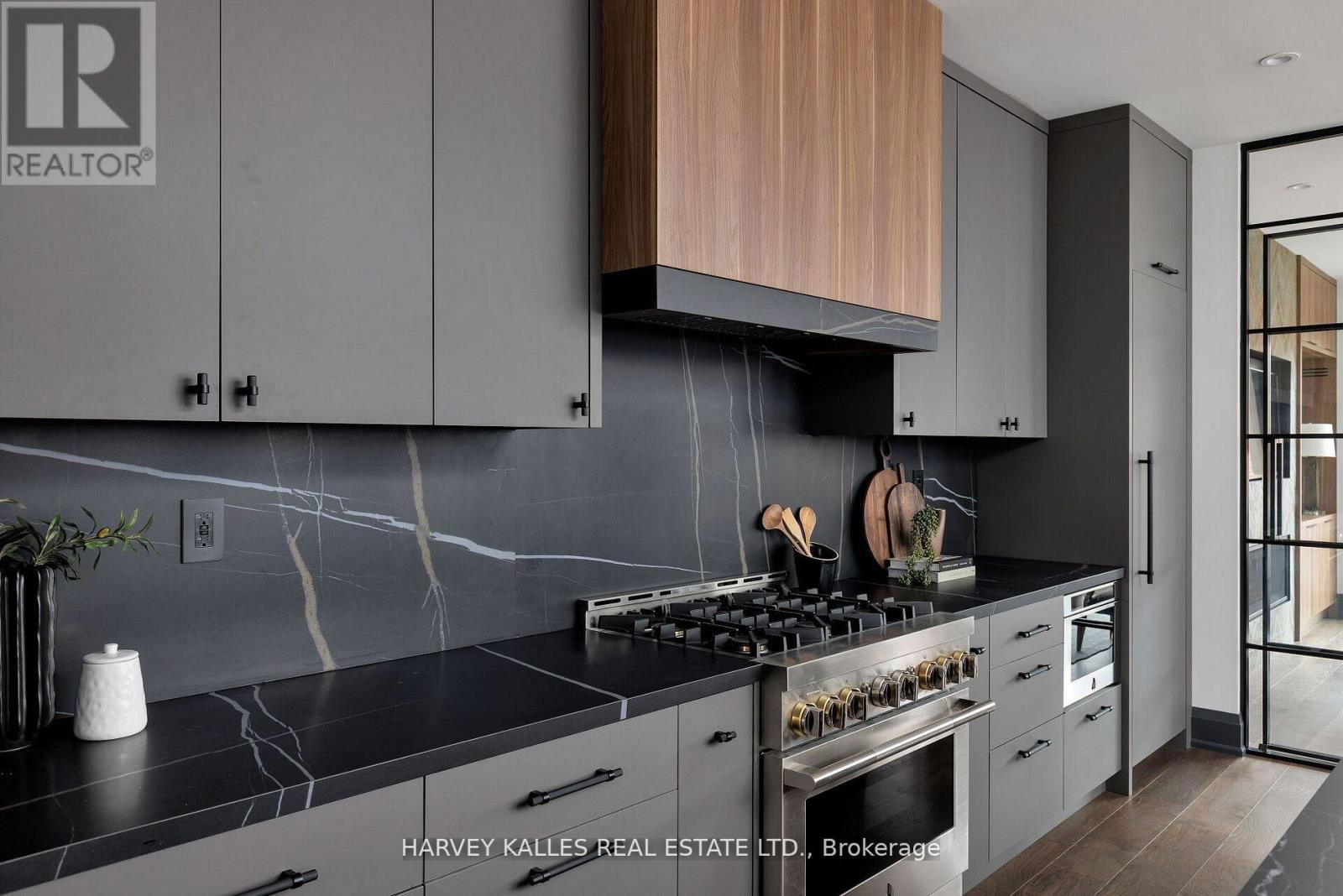 498 ROXTON ROAD Image 10
