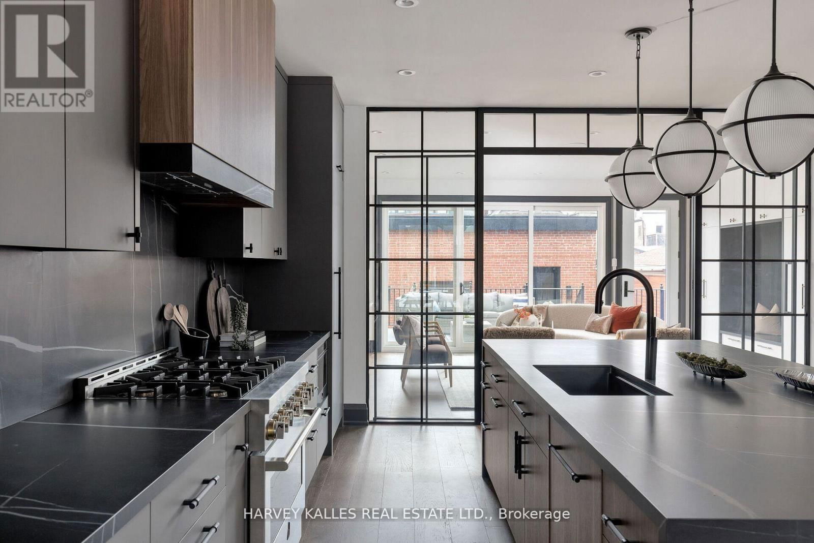 498 ROXTON ROAD Image 11