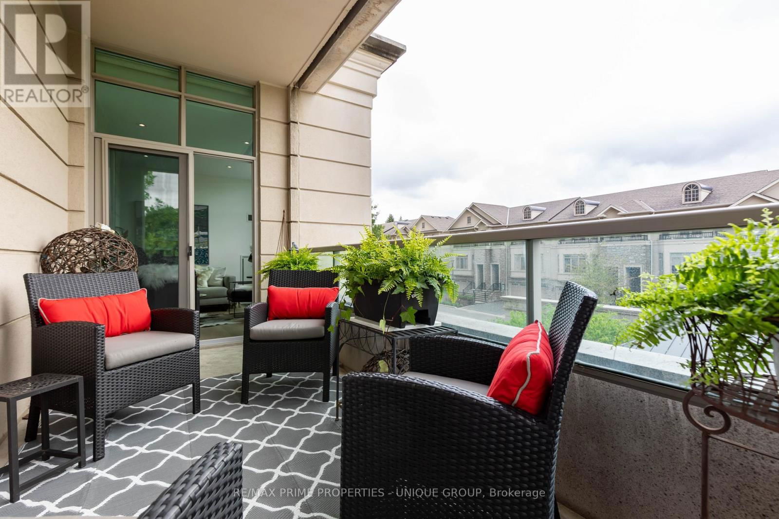 218 - 20 BLOORVIEW PLACE Image 32