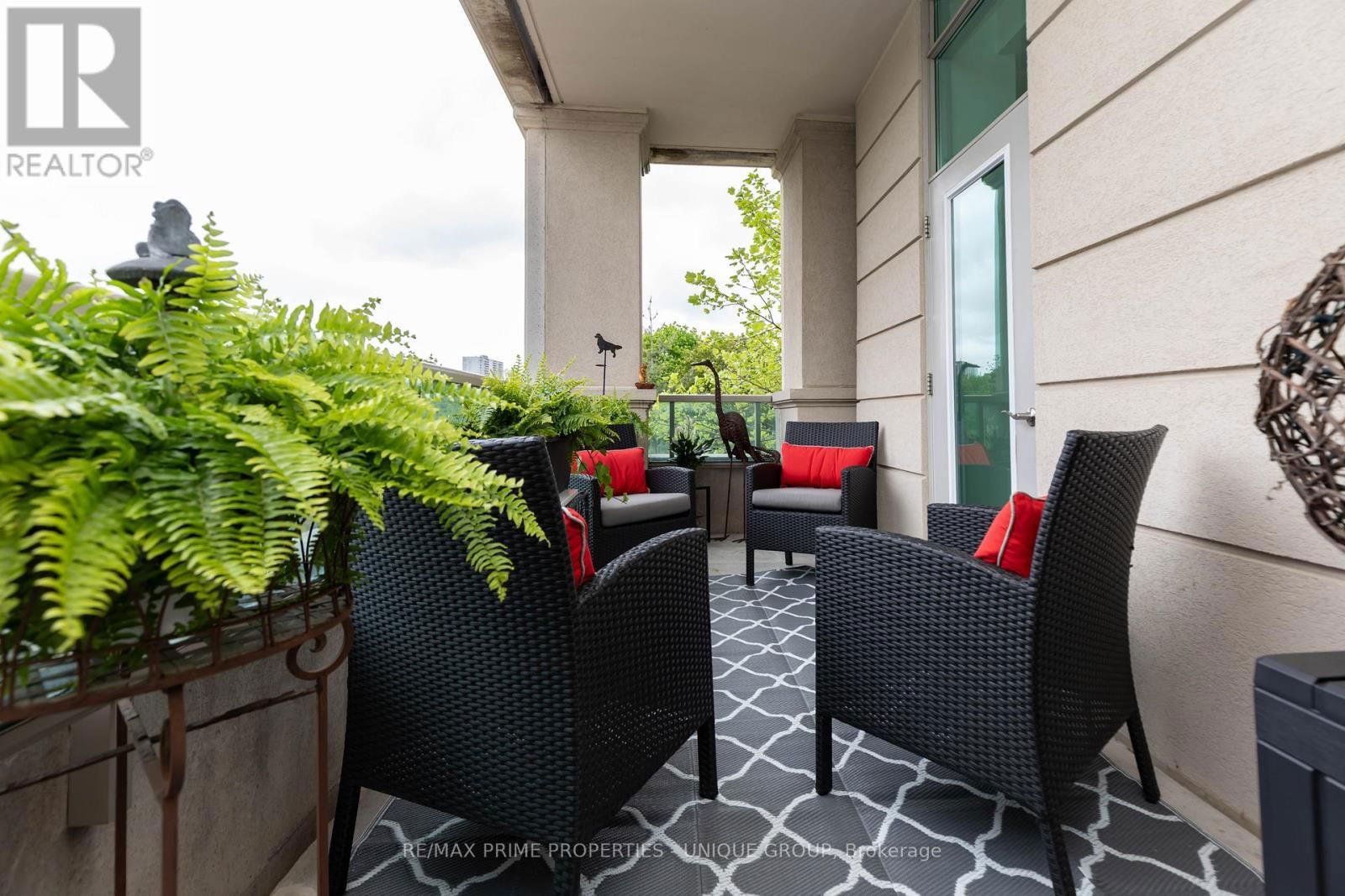 218 - 20 BLOORVIEW PLACE Image 34