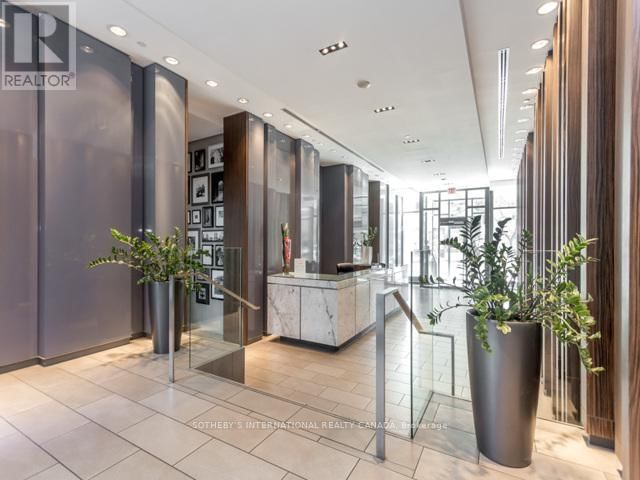 2509 - 33 LOMBARD STREET Image 30
