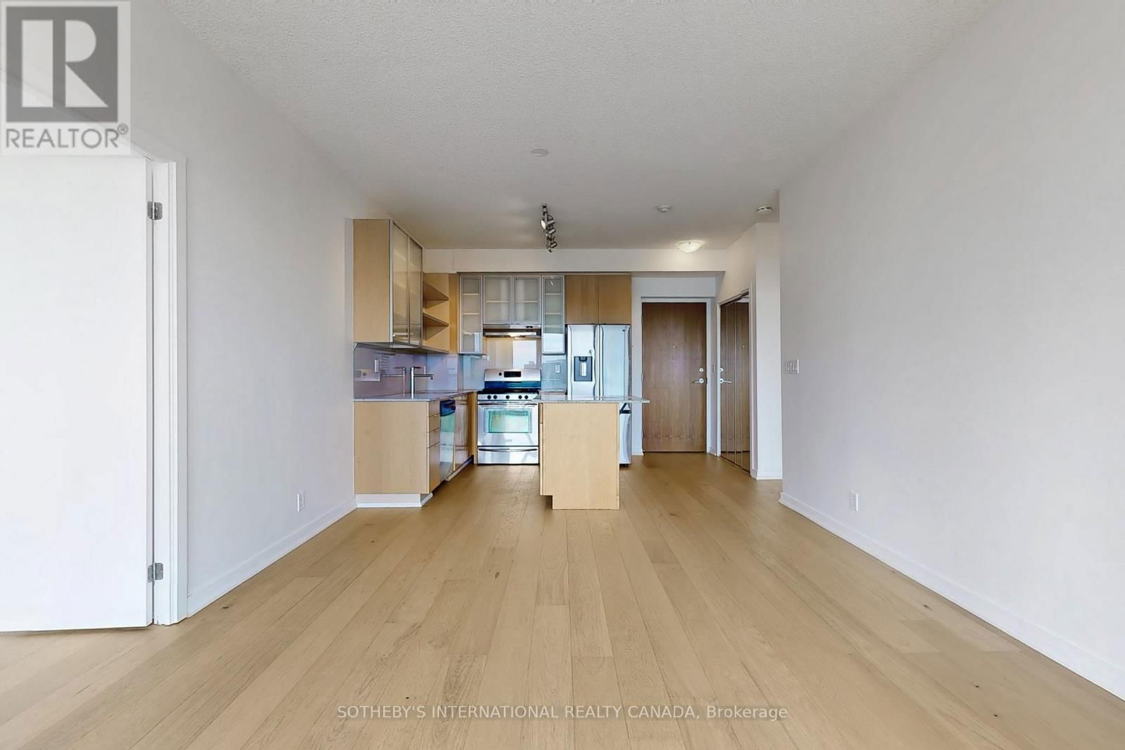 2509 - 33 LOMBARD STREET Image 6