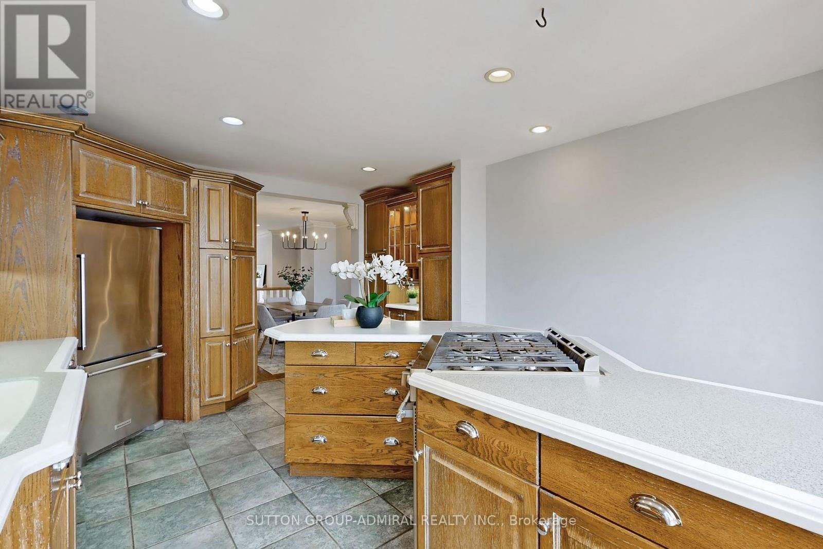 426 WELLESLEY STREET EAST Image 12