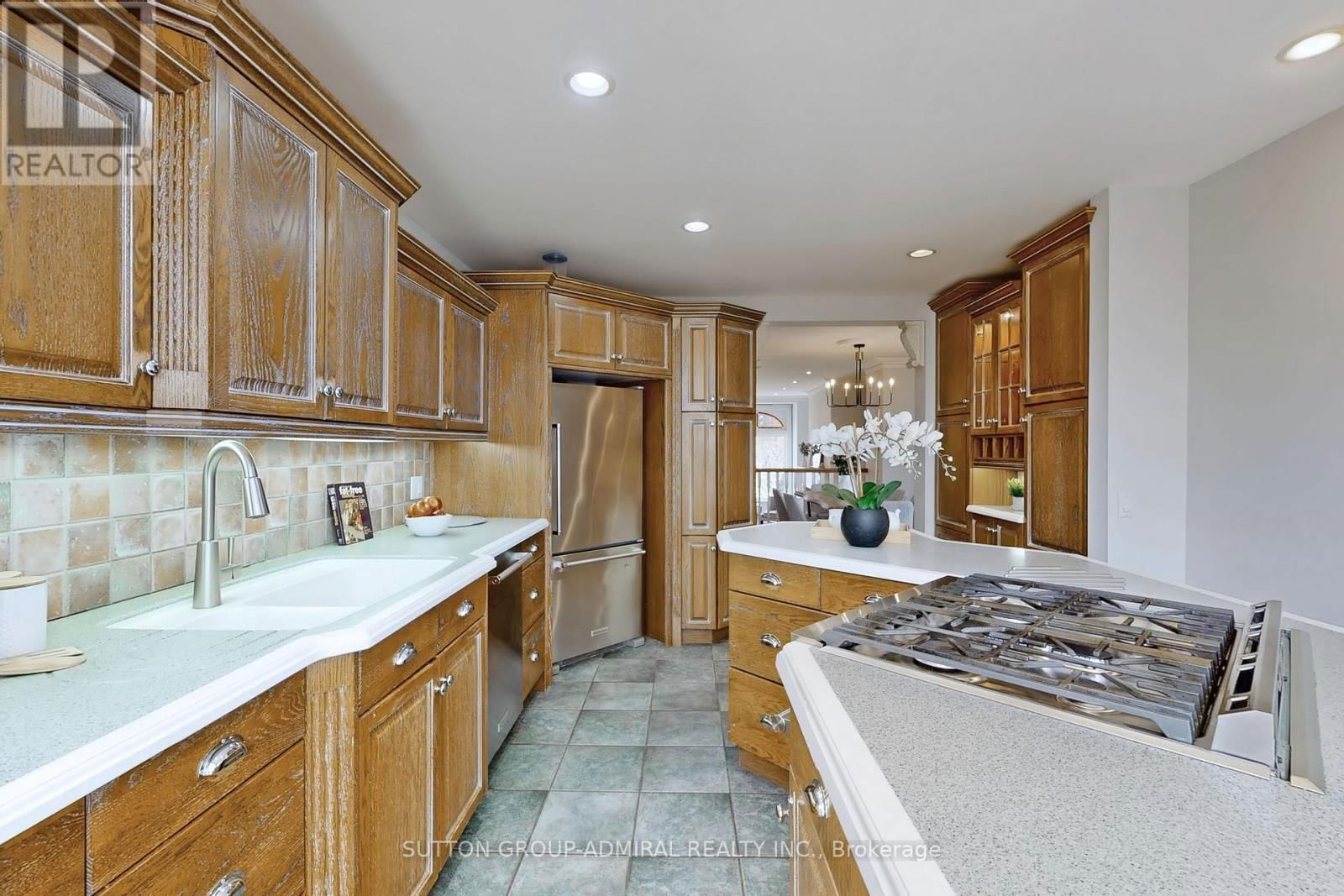 426 WELLESLEY STREET EAST Image 13