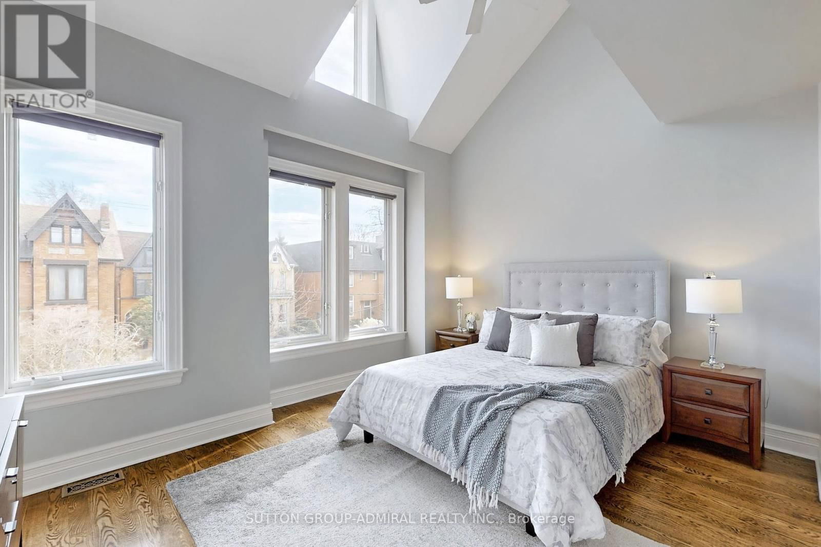 426 WELLESLEY STREET EAST Image 18
