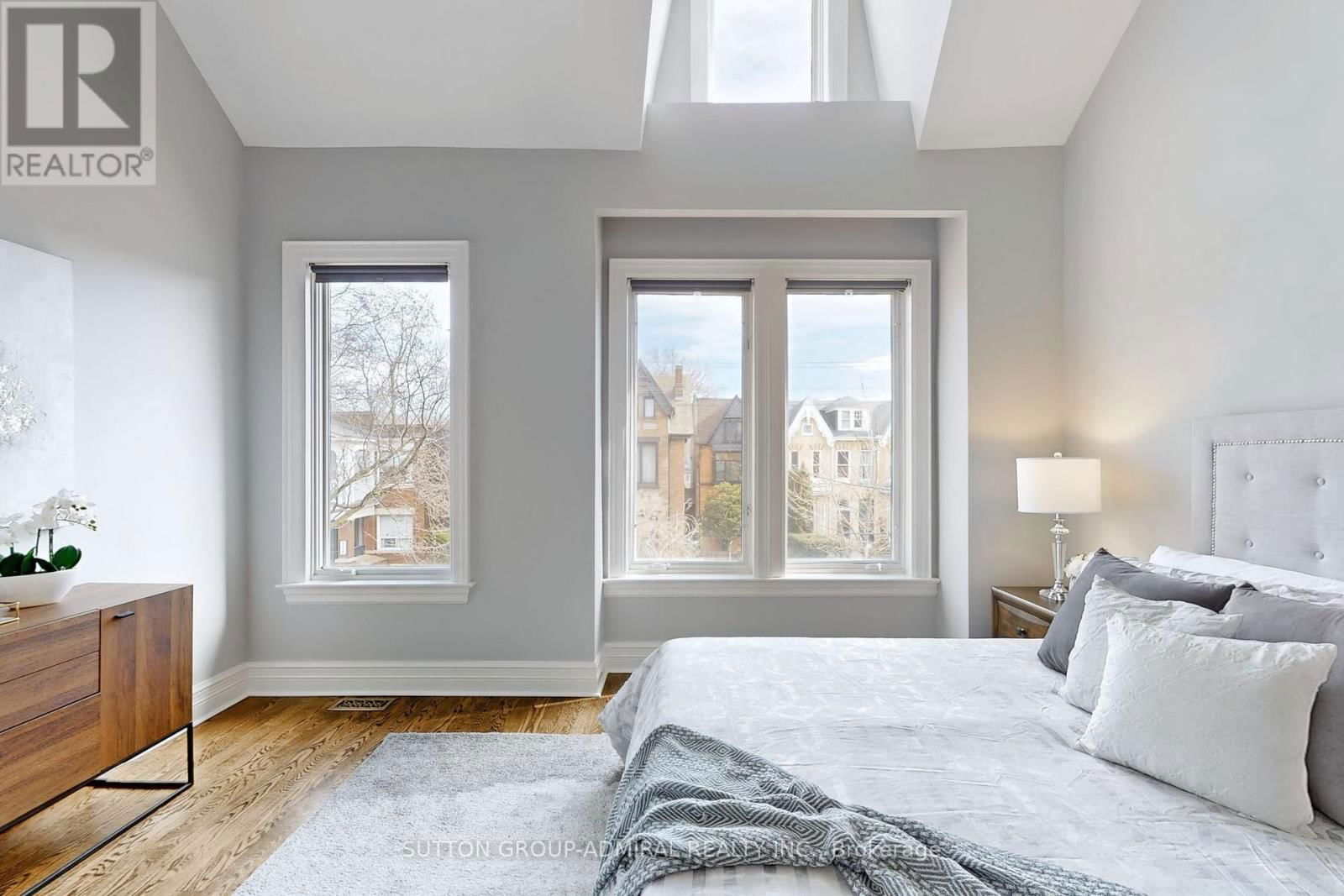 426 WELLESLEY STREET EAST Image 19