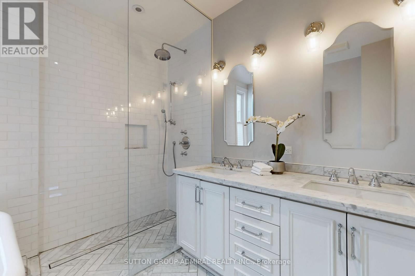 426 WELLESLEY STREET EAST Image 22