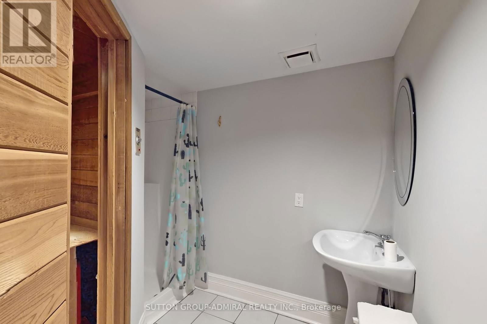 426 WELLESLEY STREET EAST Image 35