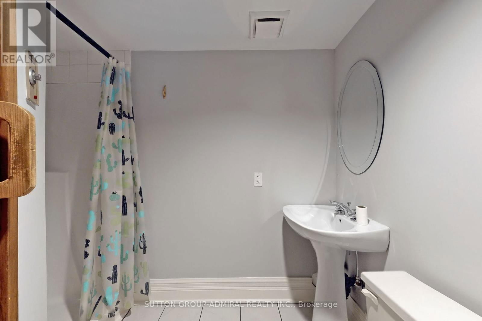 426 WELLESLEY STREET EAST Image 36