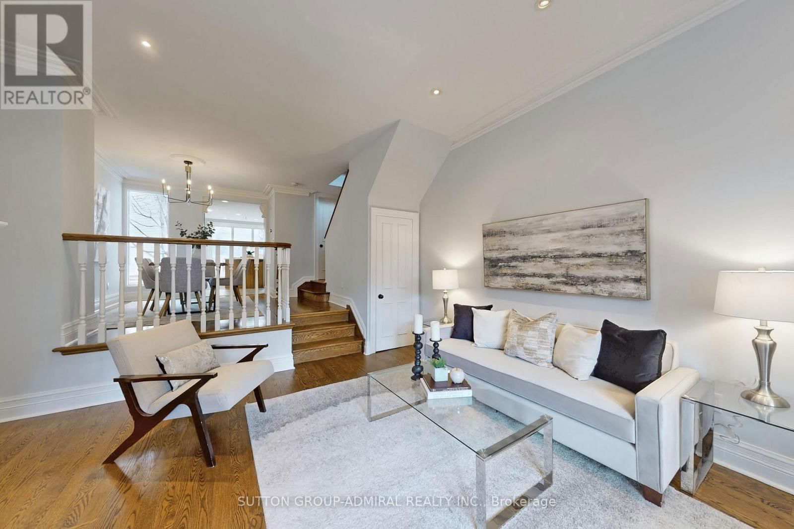 426 WELLESLEY STREET EAST Image 4