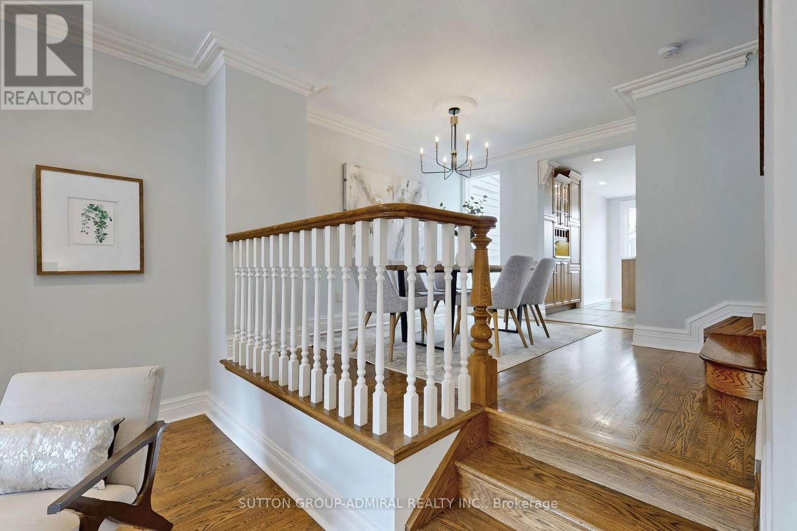 426 WELLESLEY STREET EAST Image 5