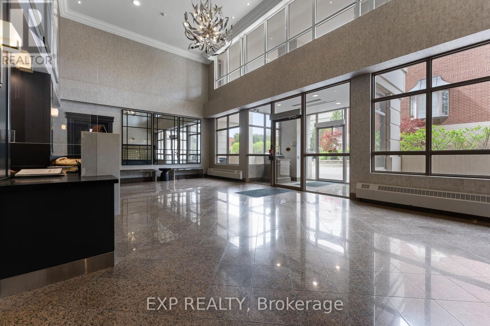 1109 - 2 CLAIRTRELL ROAD Image 31