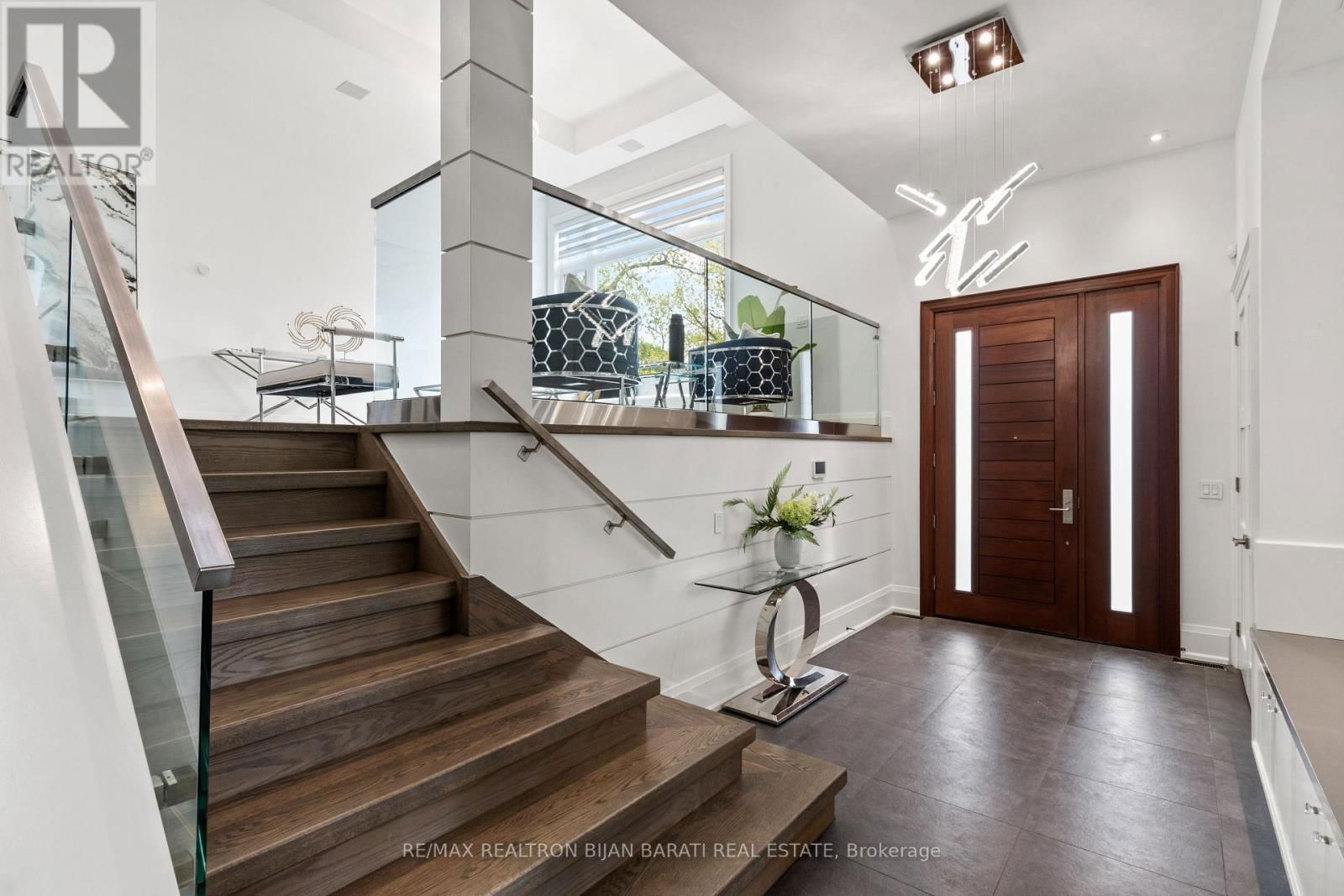 217 HILLCREST AVENUE Image 6