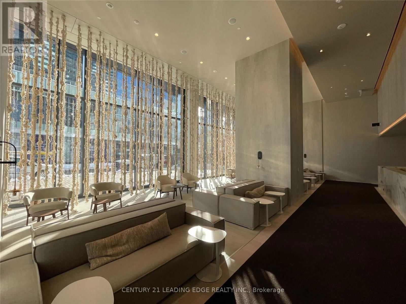 905 - 138 DOWNES STREET Image 2