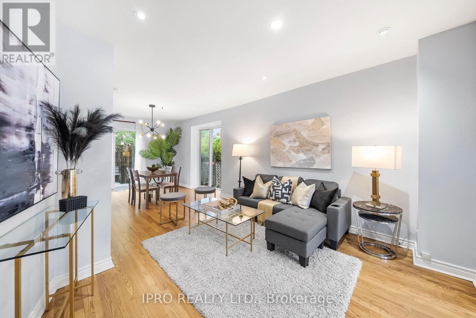 134 HELENDALE AVENUE Image 1