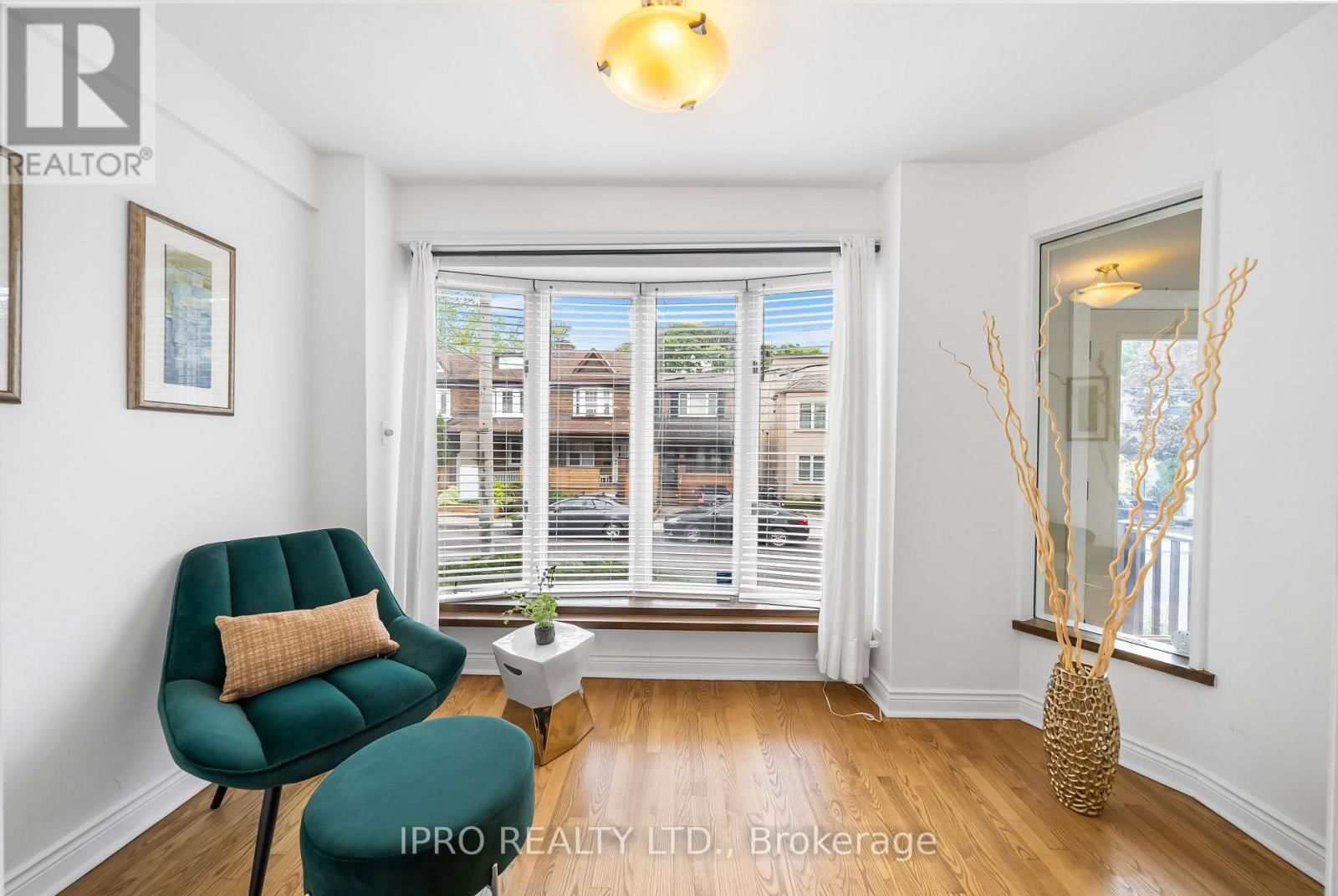 134 HELENDALE AVENUE Image 2