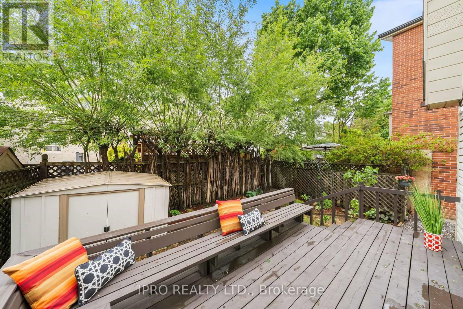 134 HELENDALE AVENUE Image 20