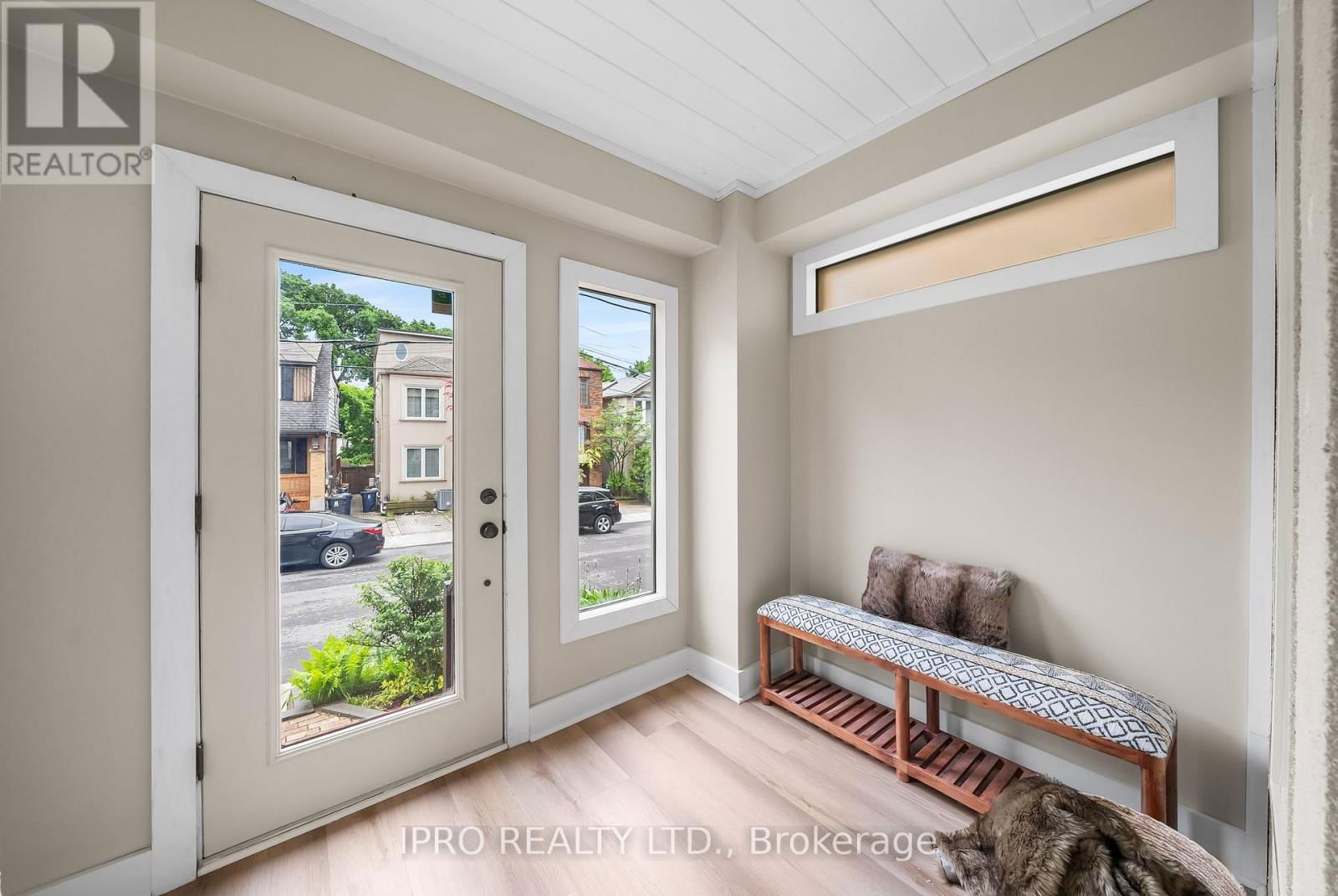 134 HELENDALE AVENUE Image 4