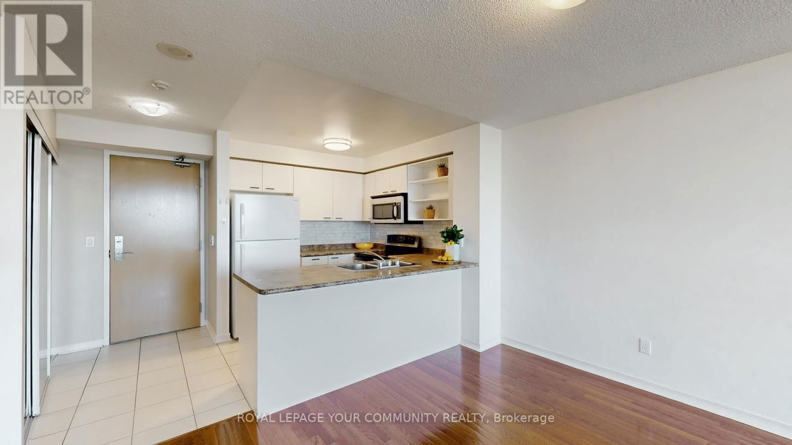 1206 - 509 BEECROFT ROAD Image 3