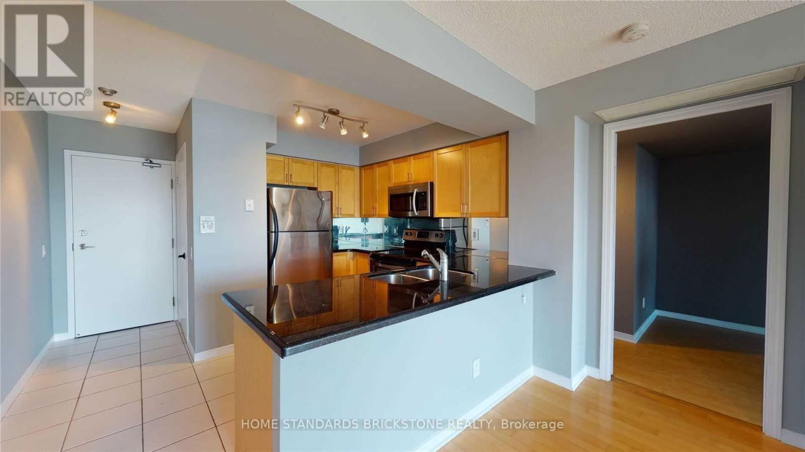 2301 - 28 HARRISON GARDEN BOULEVARD Image 3