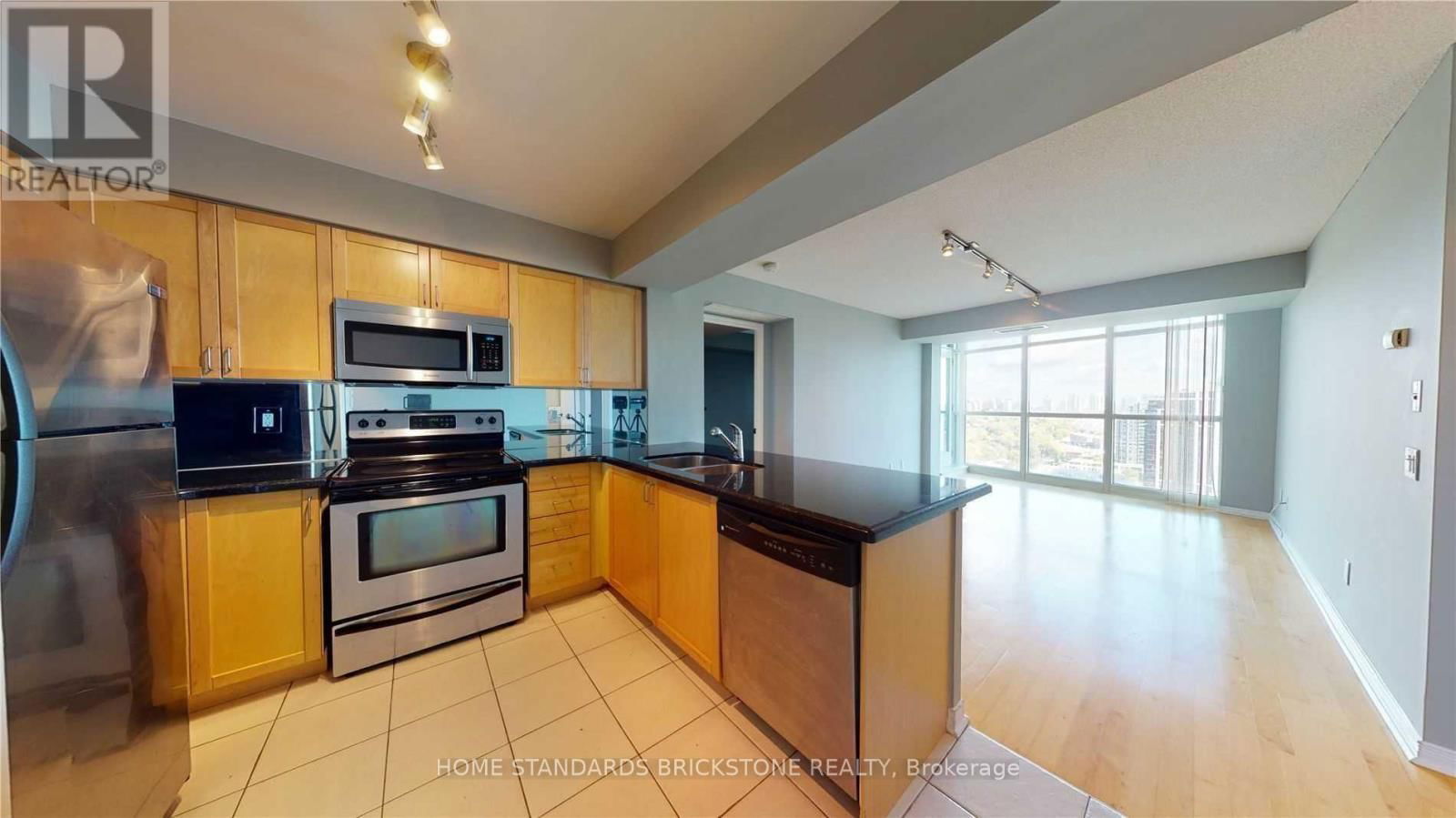 2301 - 28 HARRISON GARDEN BOULEVARD Image 8
