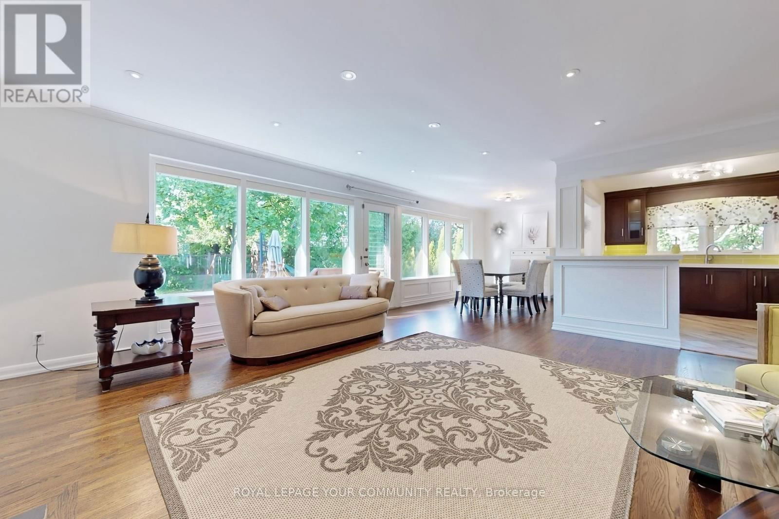 118 BETTY ANN DRIVE Image 12