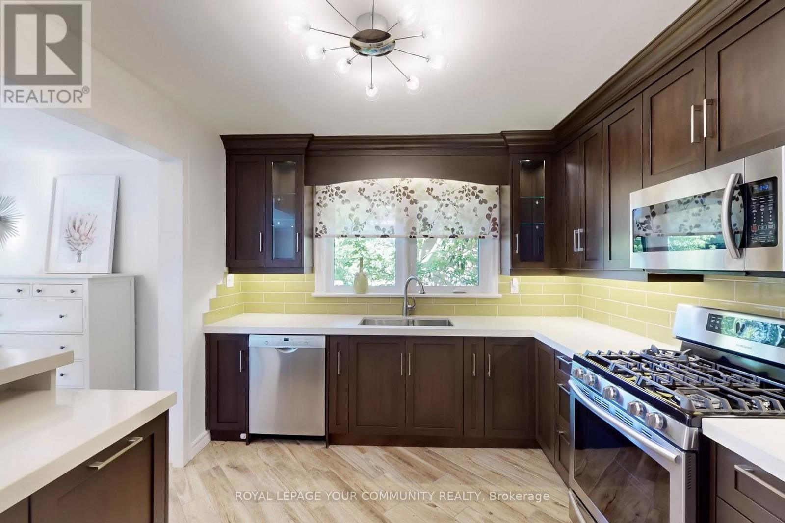 118 BETTY ANN DRIVE Image 18