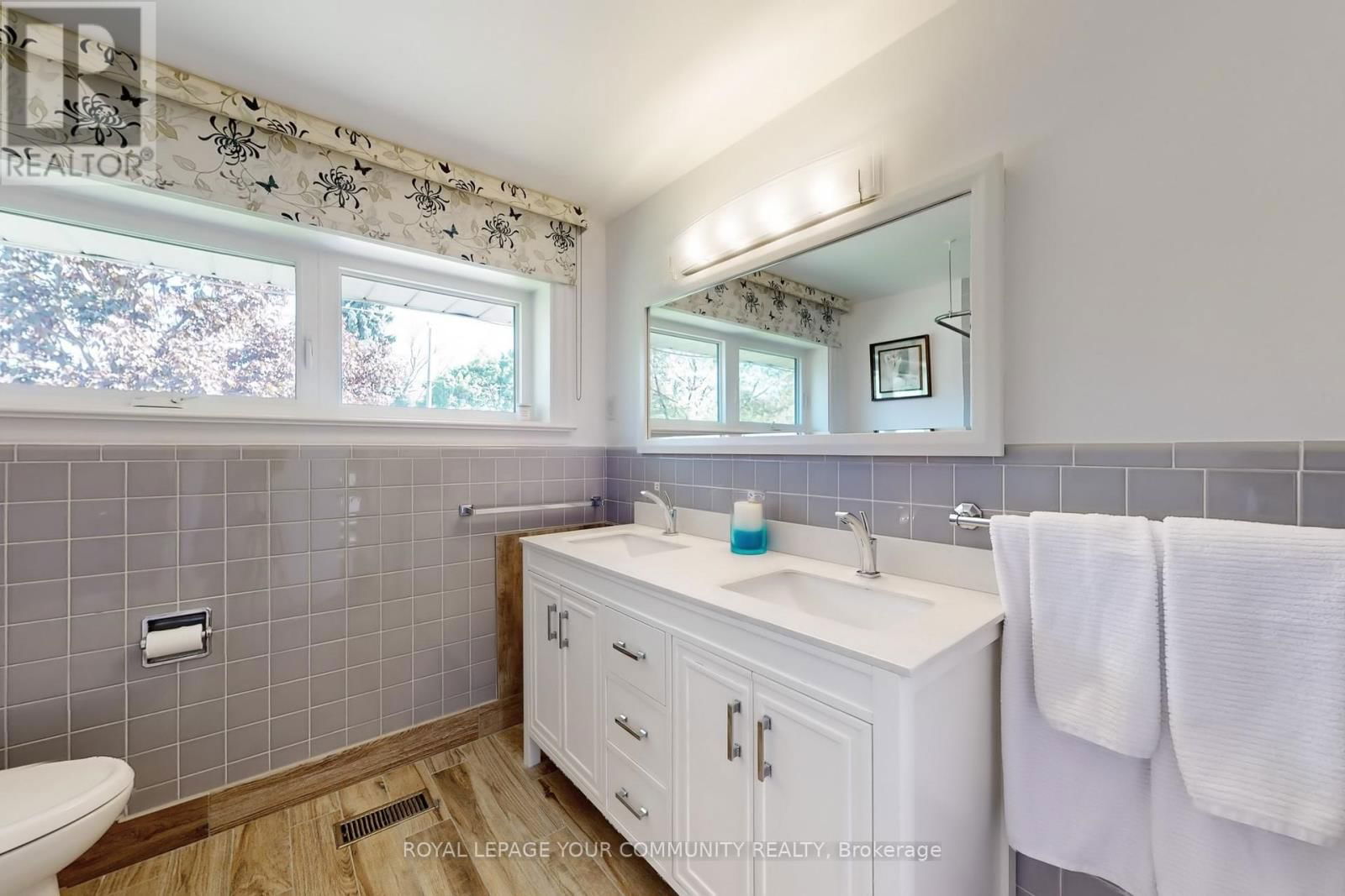 118 BETTY ANN DRIVE Image 34
