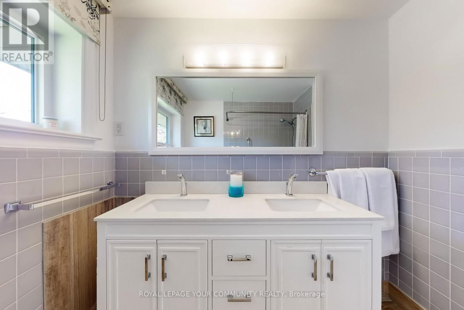 118 BETTY ANN DRIVE Image 35