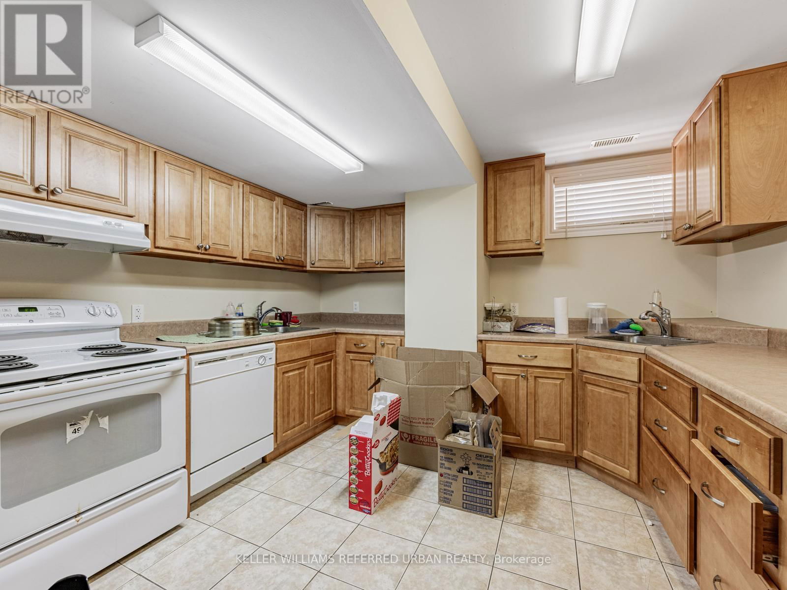 526 COLDSTREAM AVENUE Image 21