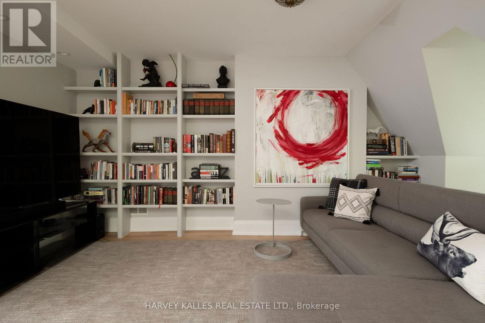 26 MCMASTER AVENUE Image 35