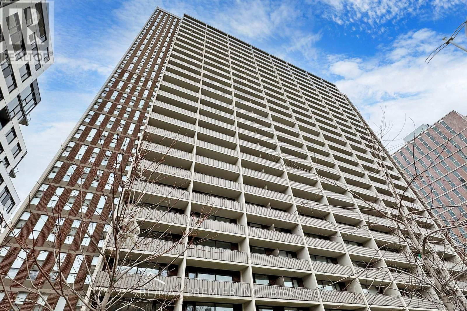 1010 - 666 SPADINA AVENUE Image 2