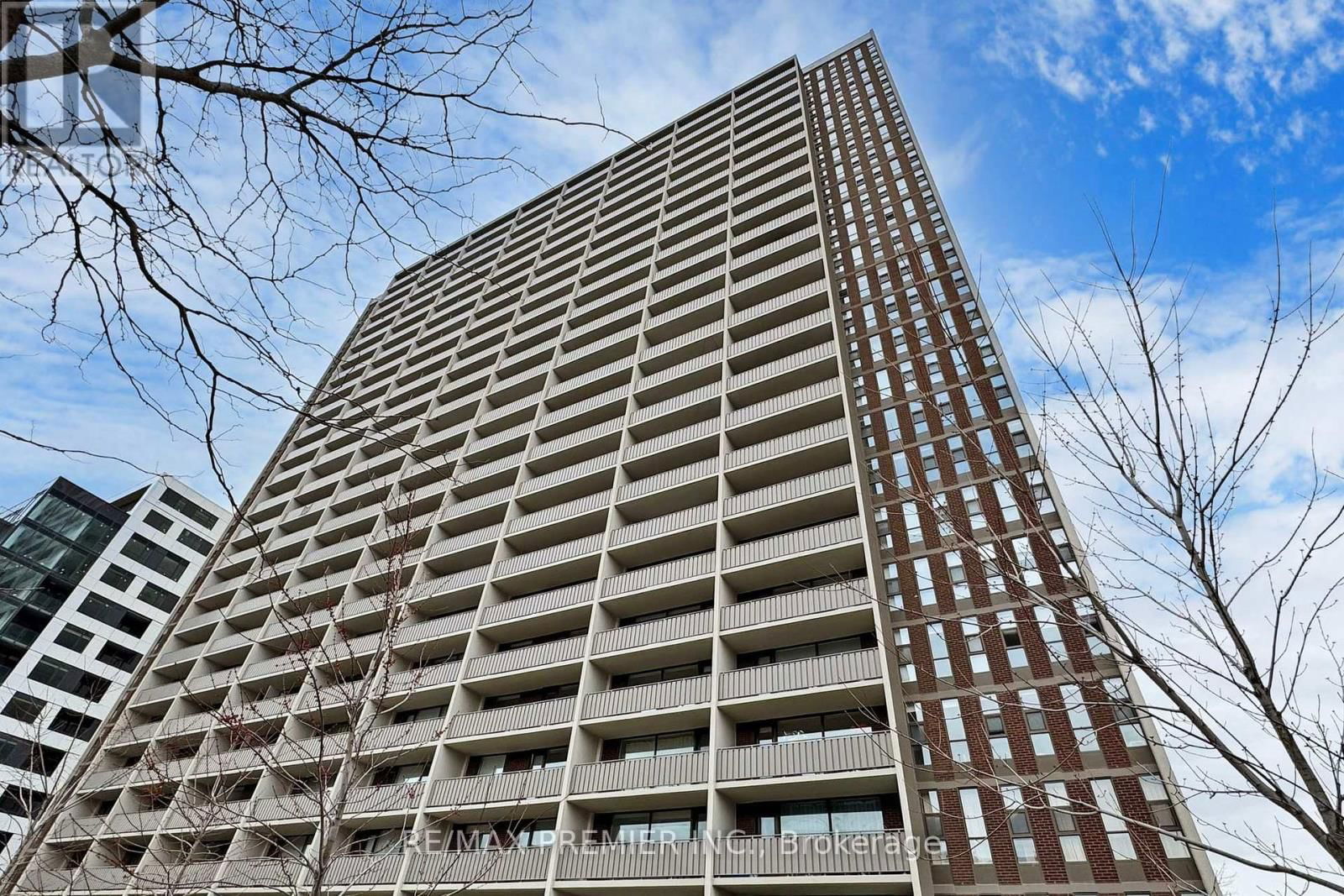 804 - 666 SPADINA AVENUE Image 2