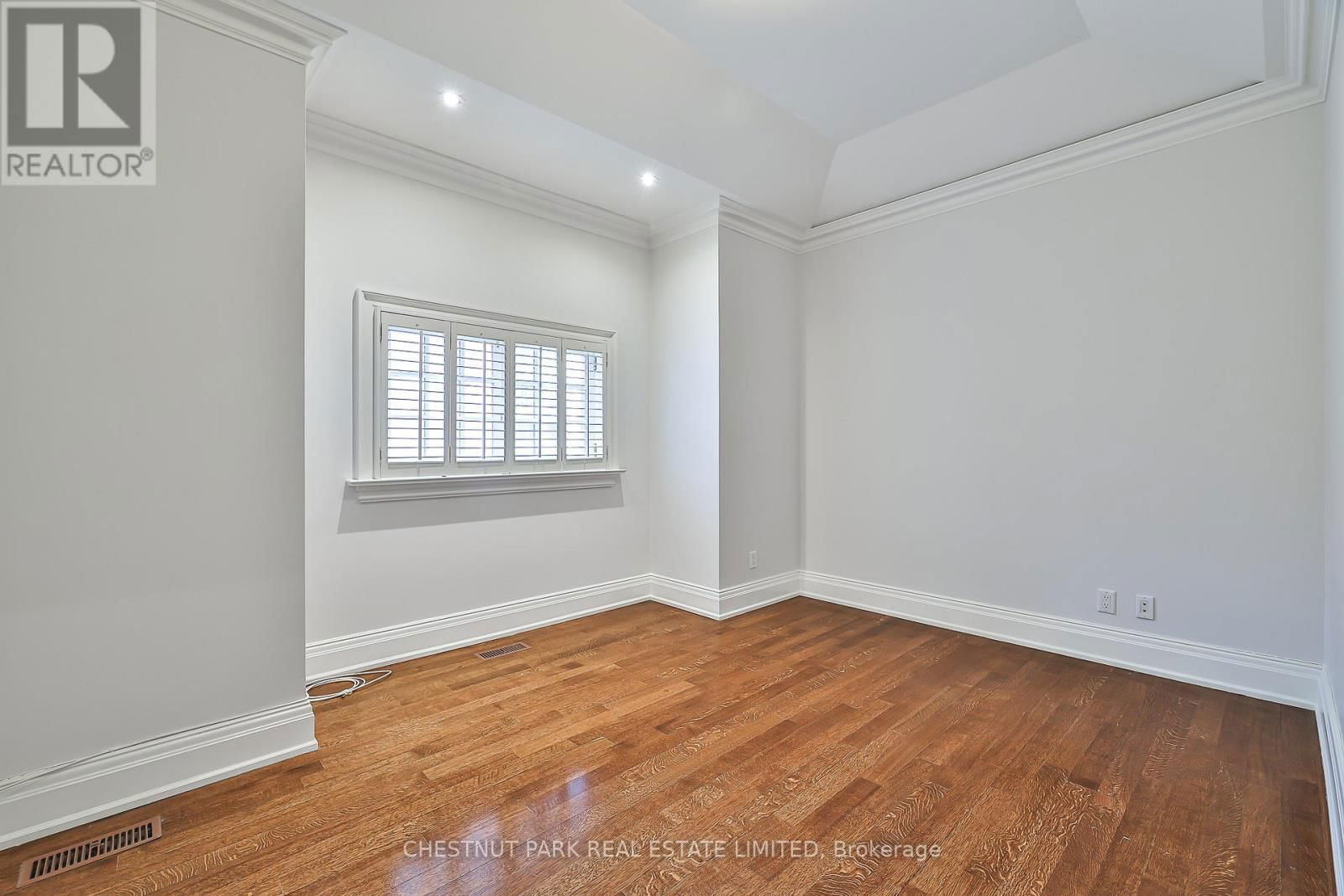 #3 - 40 MAPLE AVENUE Image 34