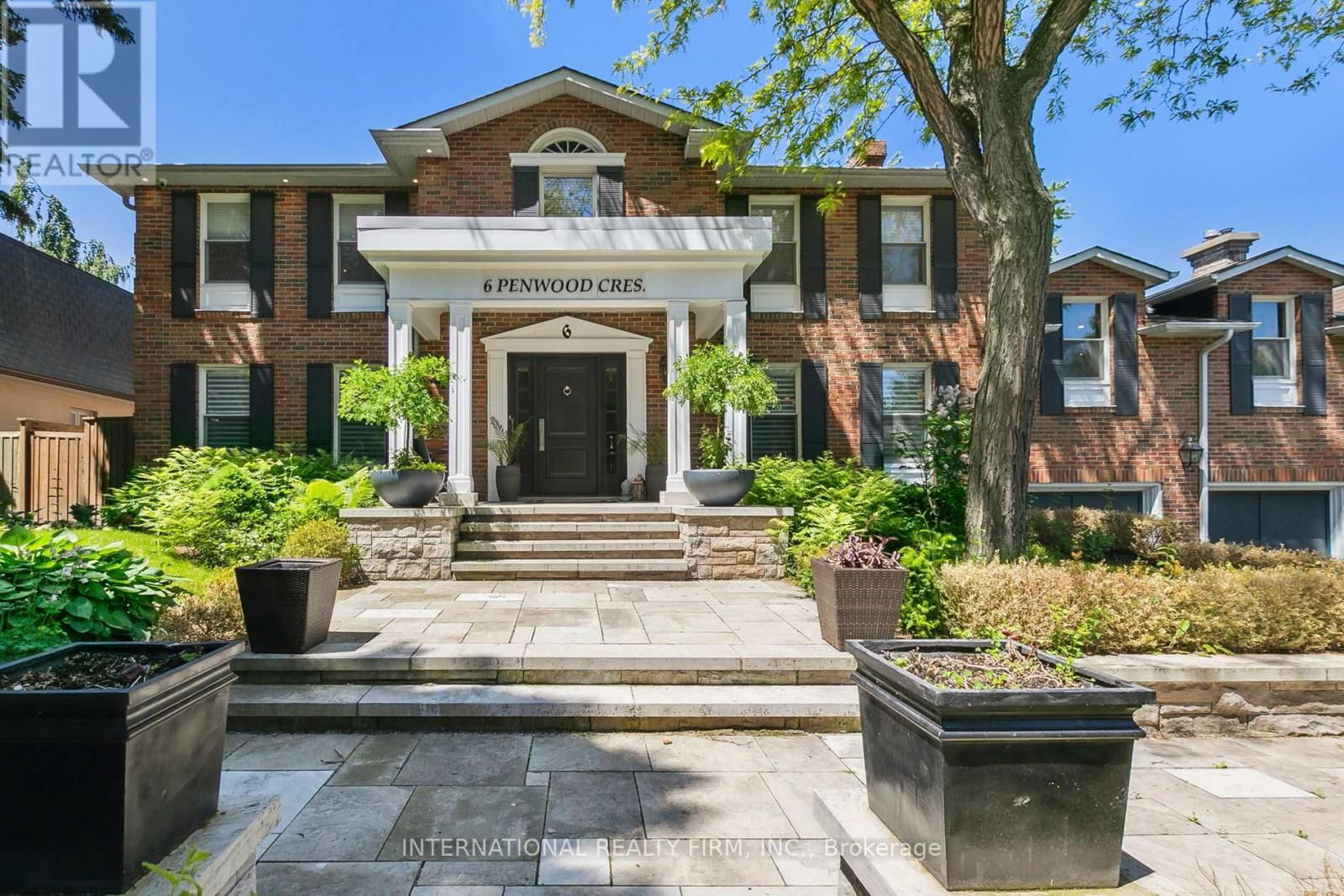 6 PENWOOD CRESCENT Image 1
