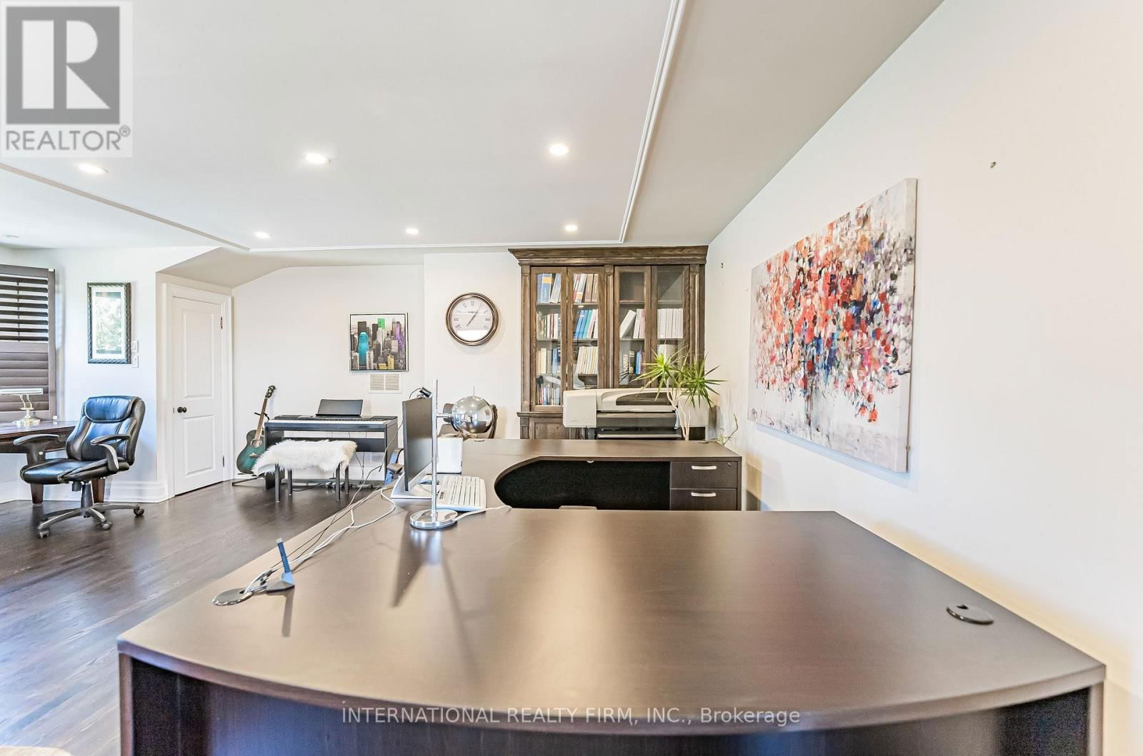 6 PENWOOD CRESCENT Image 21