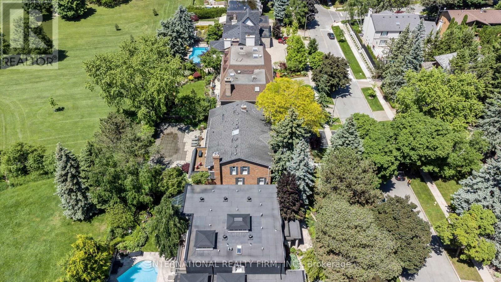 6 PENWOOD CRESCENT Image 39