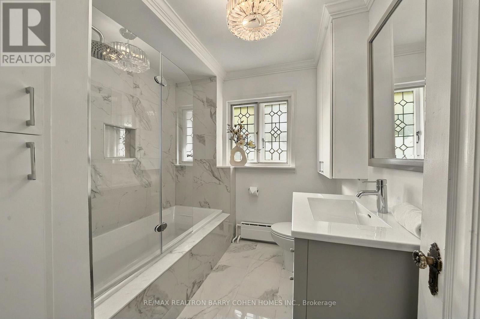 67 CHATSWORTH DRIVE Image 12