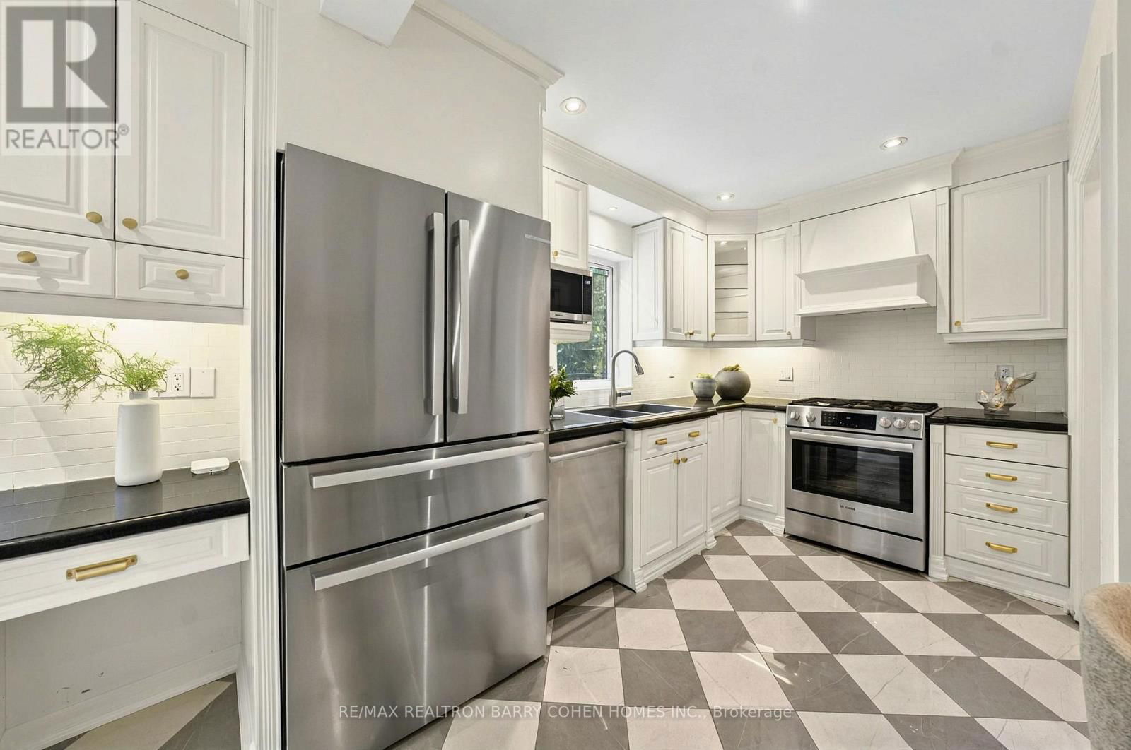 67 CHATSWORTH DRIVE Image 9