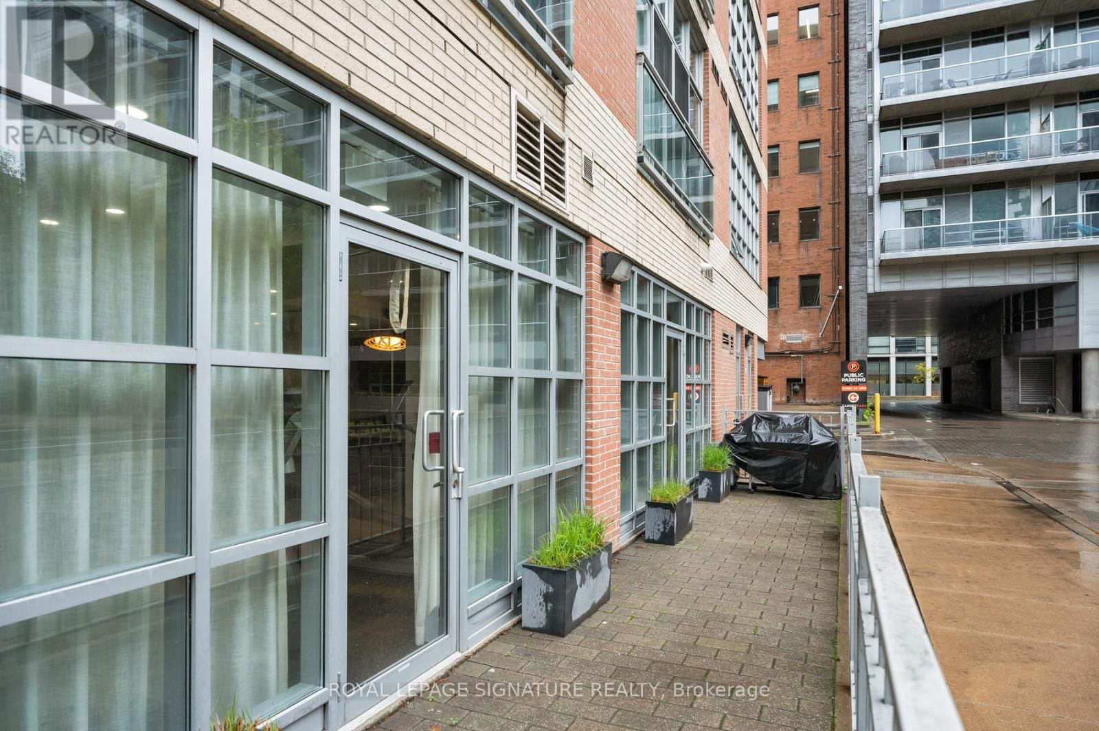 408 - 19 BRANT STREET Image 45