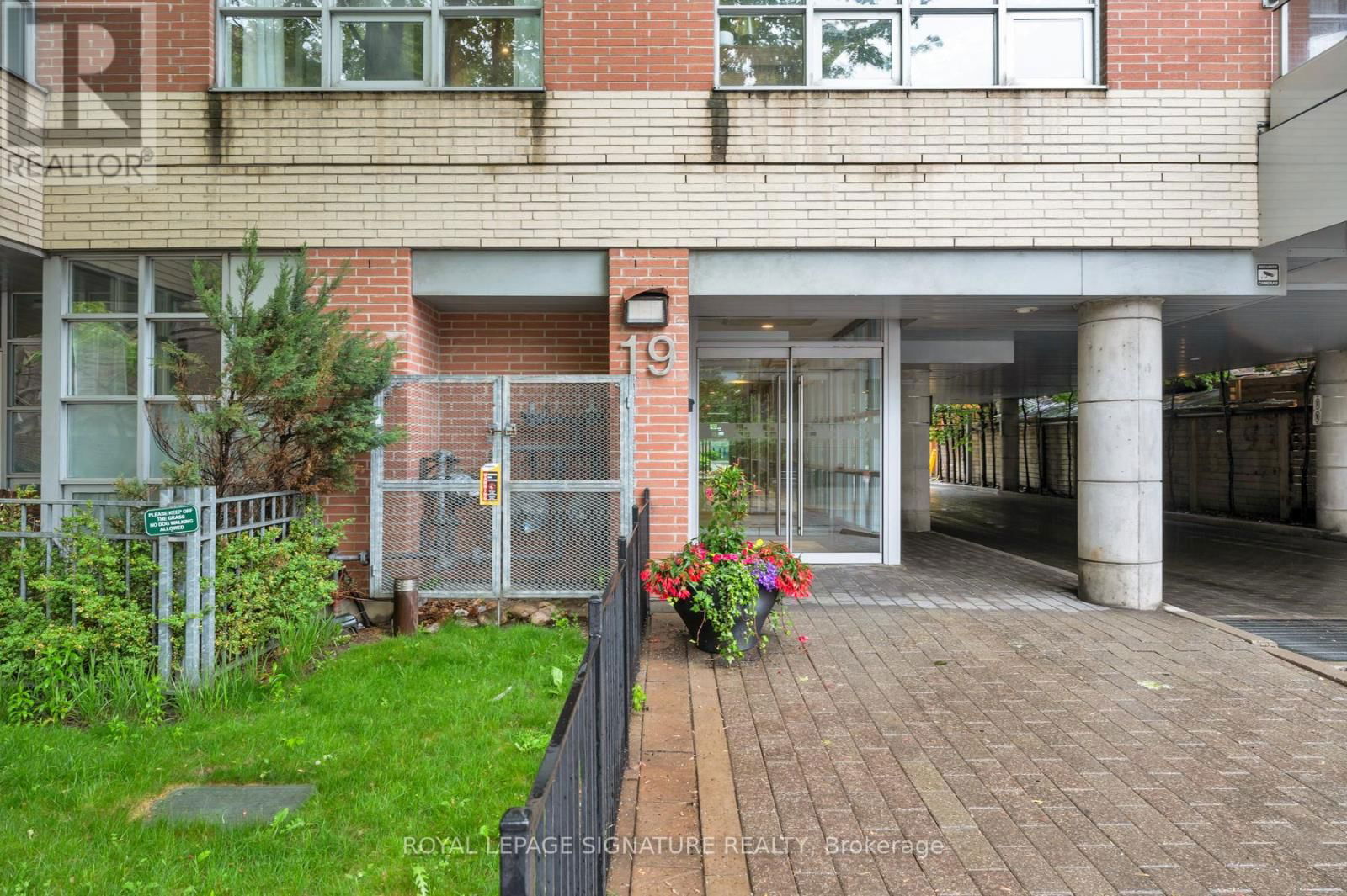 408 - 19 BRANT STREET Image 49