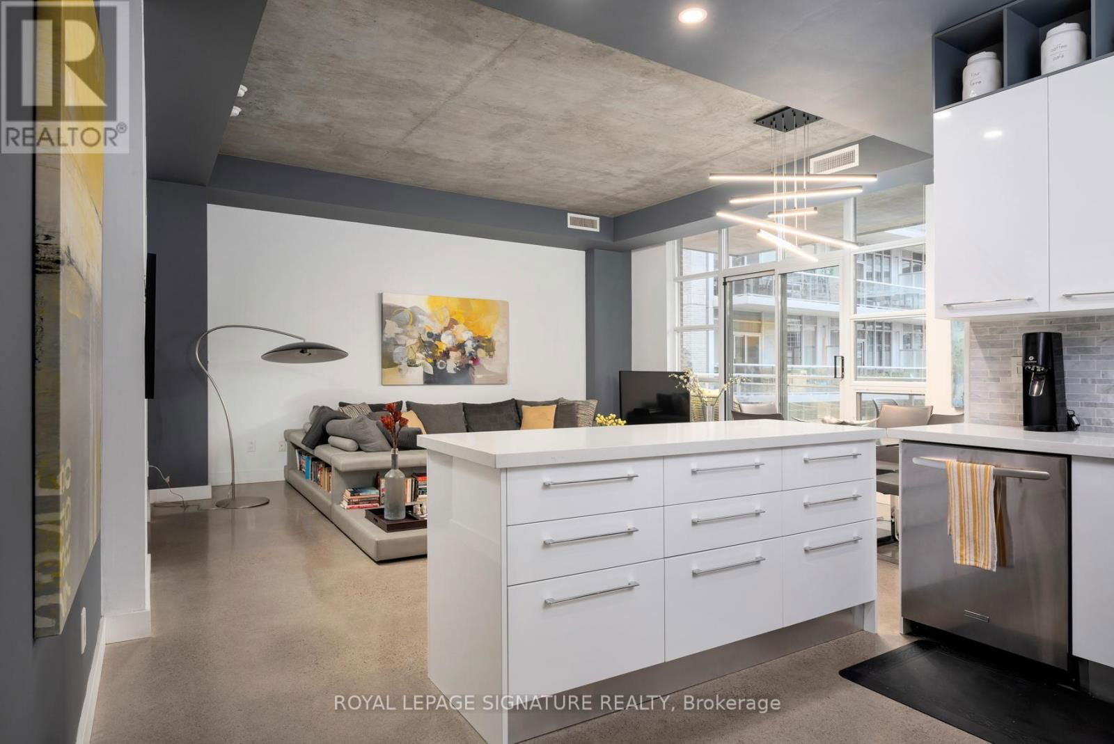 408 - 19 BRANT STREET Image 9