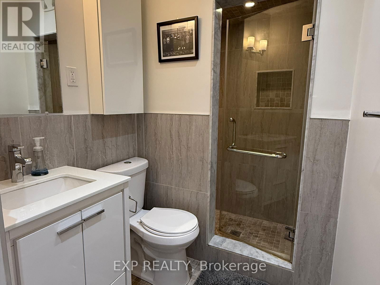 3 - 250 WILMINGTON AVENUE Image 16