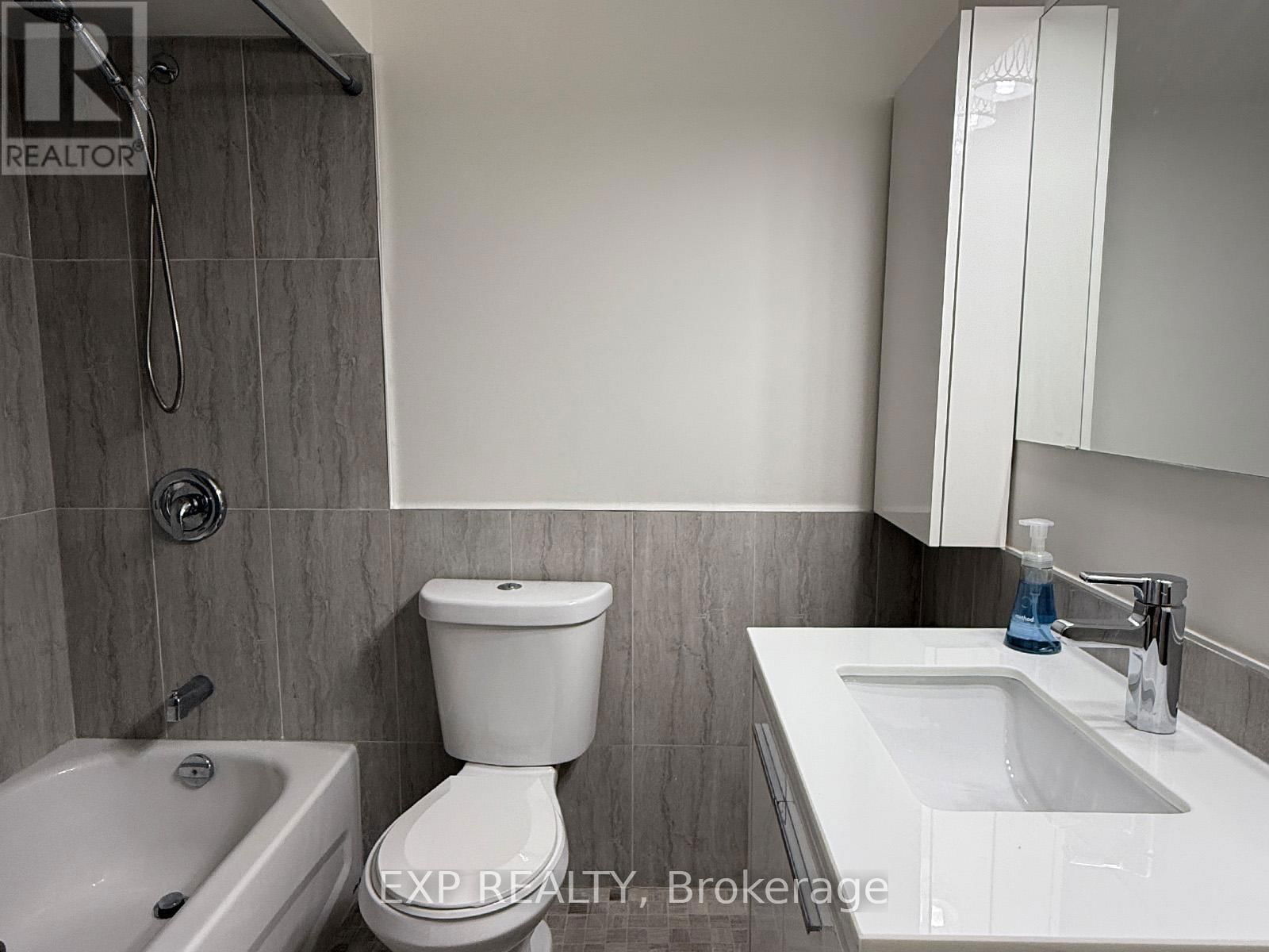 3 - 250 WILMINGTON AVENUE Image 21