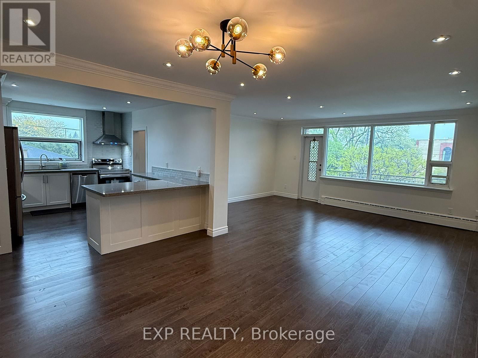 3 - 250 WILMINGTON AVENUE Image 8