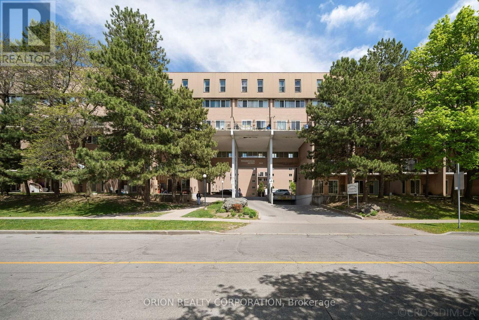 236 - 165 CHEROKEE BOULEVARD NORTH Image 34